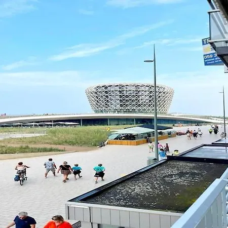 In By The * Middelkerke